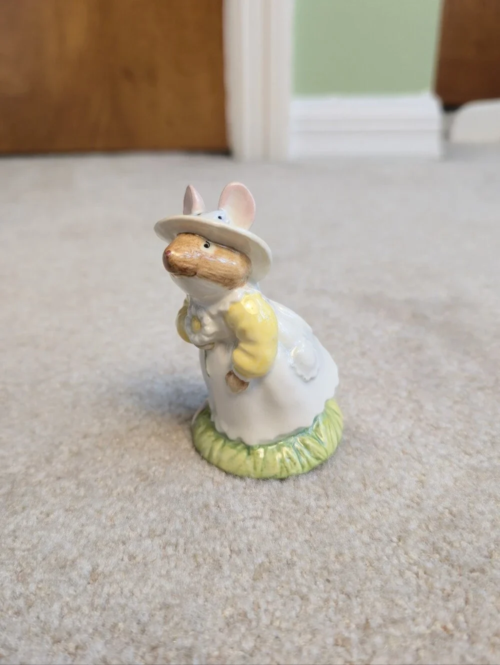 Royal Doulton Brambly Hedge 'Primrose Woodmouse' Porcelain Figurine 1982